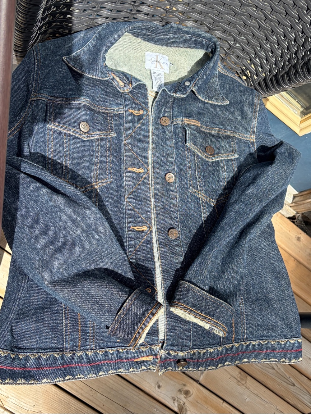 Calvin Klein Jeans Dark Wash Trucker Jacket with Embroidered Hem. Size Large.
